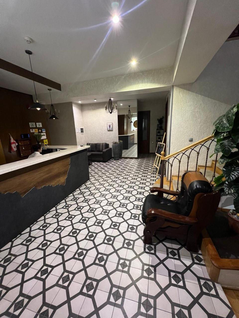 Hotel Livin Tbilisi Esterno foto