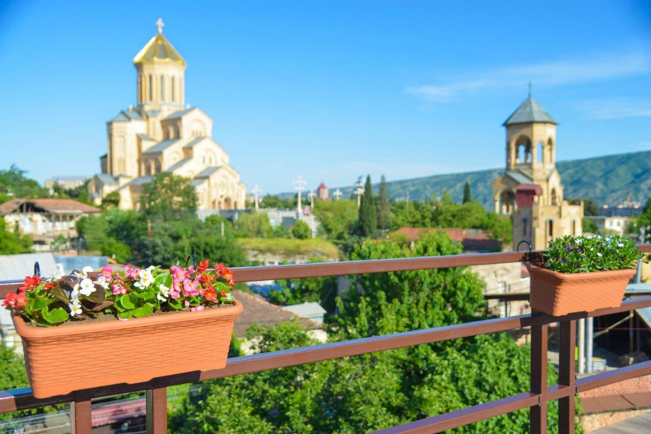 Hotel Livin Tbilisi Esterno foto