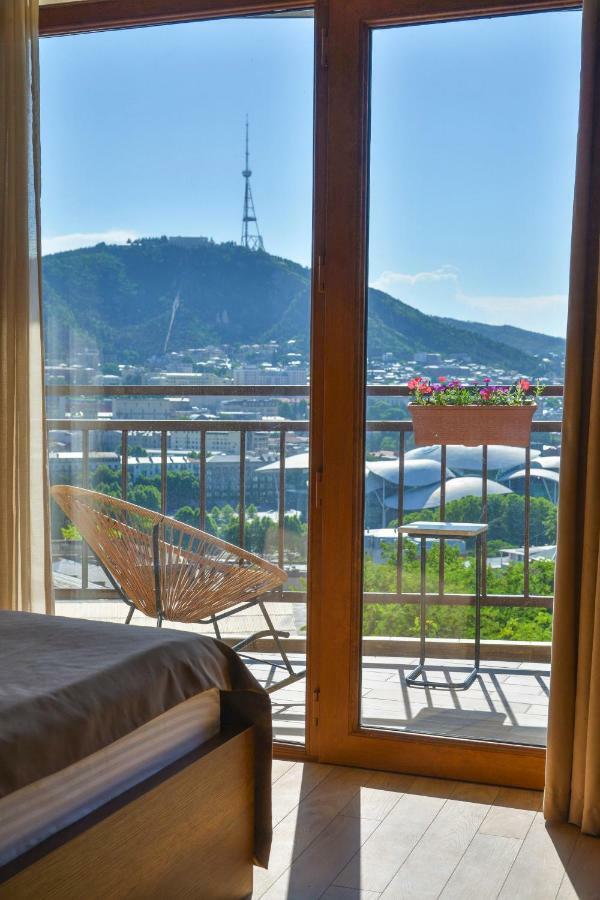 Hotel Livin Tbilisi Esterno foto